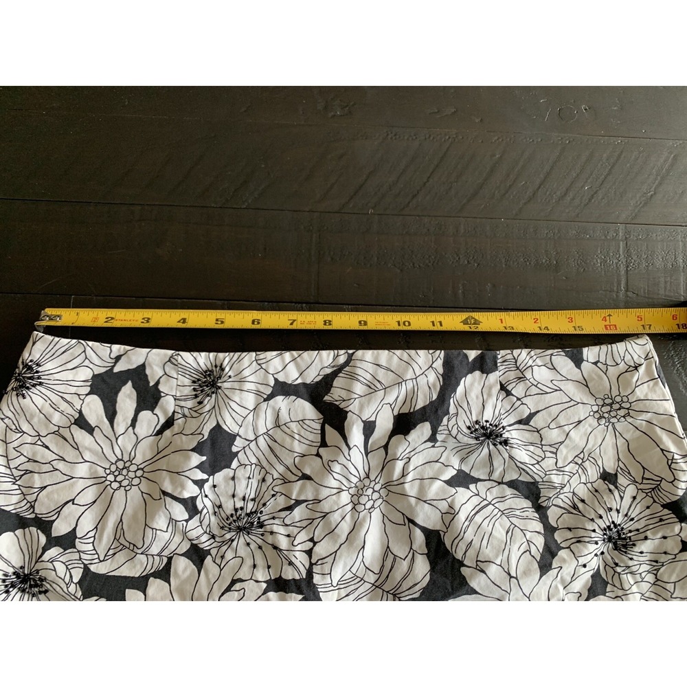 GAP Ladies Black and White Floral Stretch‎ Skirt Size 14 (U9) 0219 - Picture 2 of 7